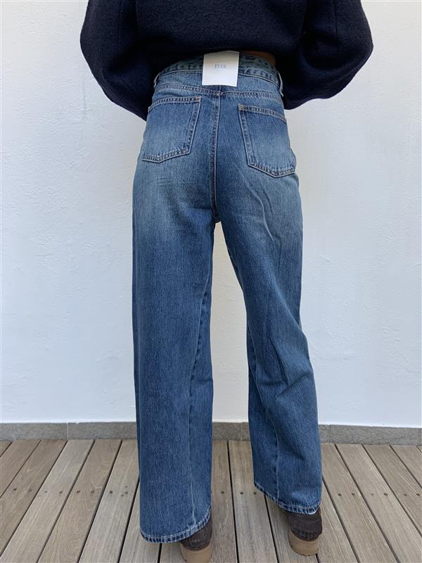 ELEH
JEANS
EL076