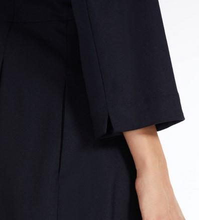 MAX MARA
ABITO
POKER